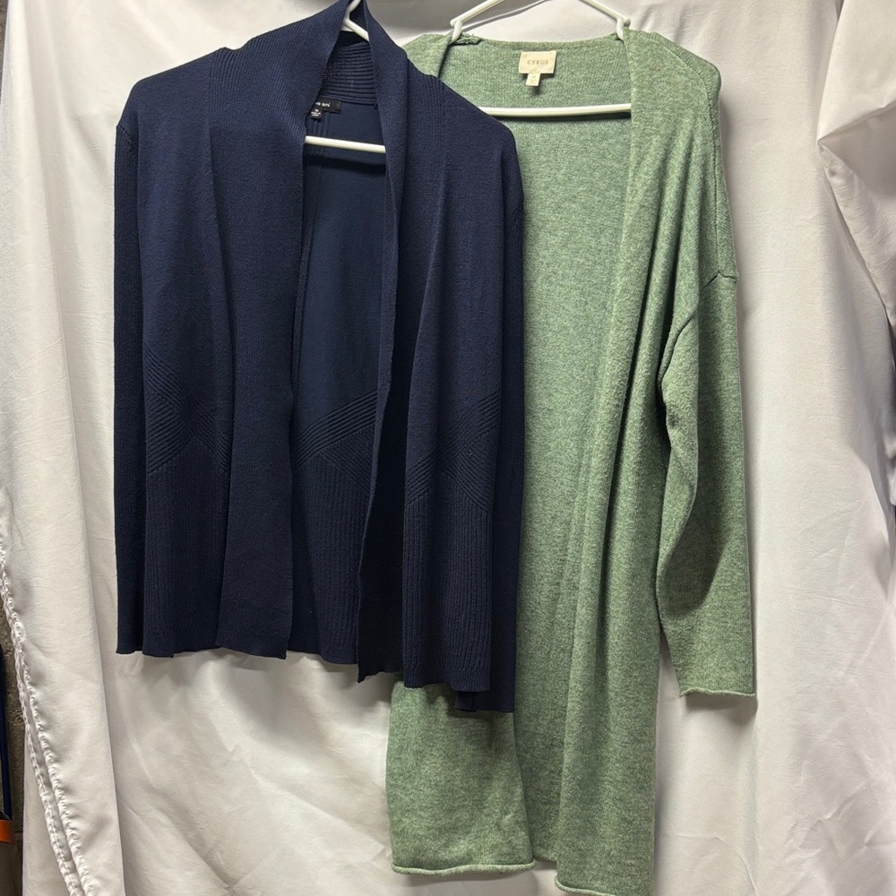 🧣 Verve Ami Navy and Cyrus Green Cardigan Set
